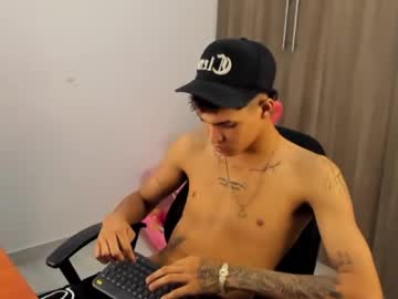 See Dereck_dosantos online Now @ fap.tw