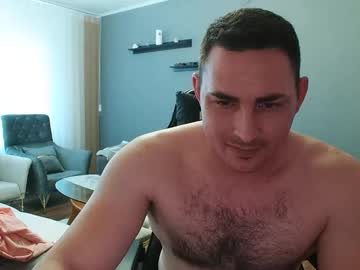 See Djmute online Now @ fap.tw