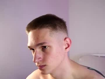 See Dustyn_fox online Now @ fap.tw