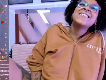 See Elit_noa online Now @ fap.tw