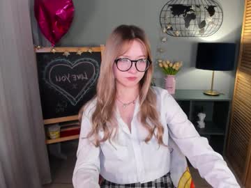 See Elliup online Now @ fap.tw