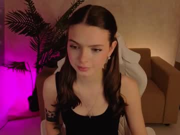 See Ellya_me online Now @ fap.tw