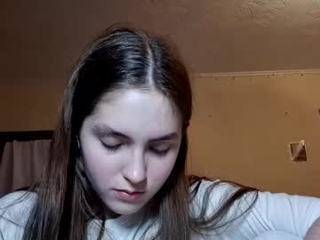 See Elmeraurora online Now @ fap.tw