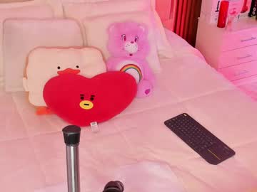 See Emilyhendrix_ online Now @ fap.tw