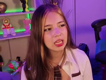 See Emilykarterr online Now @ fap.tw