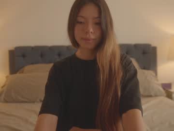 See Emma_lu1 online Now @ fap.tw