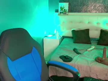 See Gabrielacortez online Now @ fap.tw
