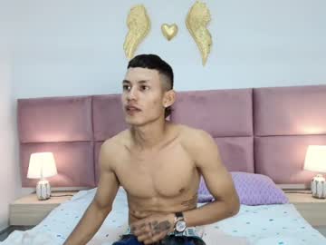 See Hanselbennett online Now @ fap.tw