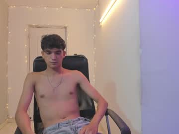 See Haziel_7 online Now @ fap.tw
