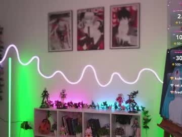 See Holliwould_ online Now @ fap.tw