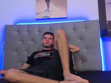 See Hot_bad_boy69 online Now @ fap.tw
