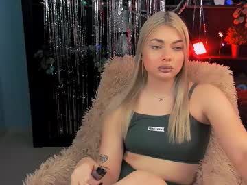 See Hyileyclark online Now @ fap.tw