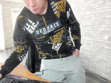 See Iliaskrislove online Now @ fap.tw