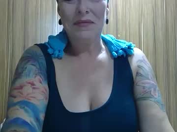 See Island_serena online Now @ fap.tw