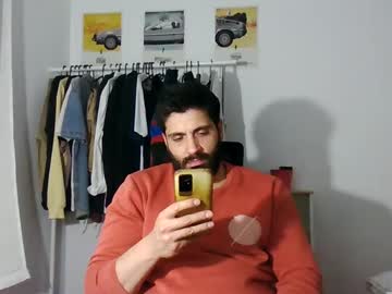 See Italianboybcn online Now @ fap.tw