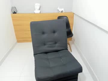 See Izelevans online Now @ fap.tw