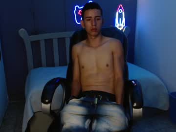 See Jackswan1 online Now @ fap.tw