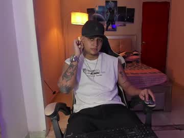 See Jake_pons online Now @ fap.tw