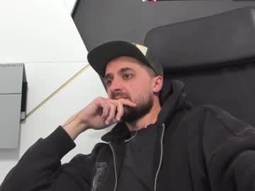 See Jamesmyersx online Now @ fap.tw