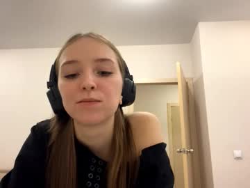 See Jayehubiak online Now @ fap.tw