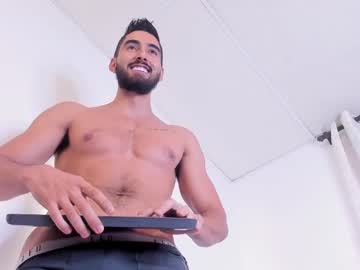 See Joao_batista_team online Now @ fap.tw