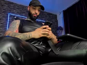 See Jonahhunts online Now @ fap.tw