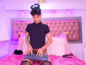 See Jonas_hiill online Now @ fap.tw