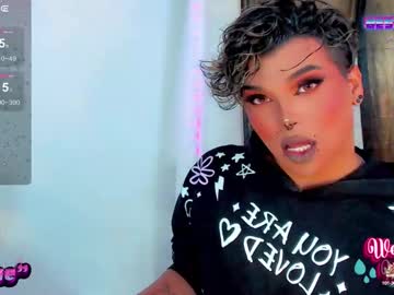 See Jujubee_lander online Now @ fap.tw