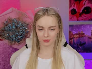 See Juliabrewwer online Now @ fap.tw