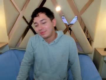 See Julian_smith21 online Now @ fap.tw