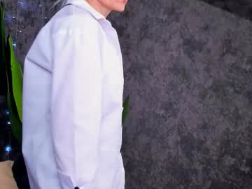 See Julie_lucasss online Now @ fap.tw