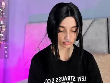 See Kaattydoll online Now @ fap.tw