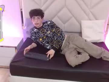 See Kai_tay1 online Now @ fap.tw