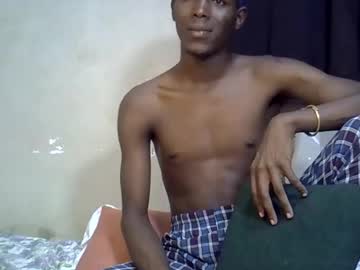 See Karisghosts online Now @ fap.tw