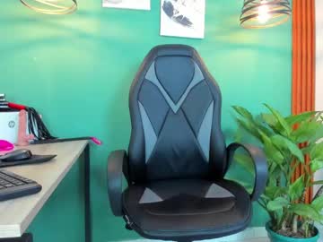 See Katalina_miles online Now @ fap.tw