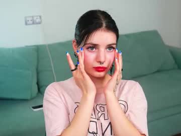 See Katiabenabides online Now @ fap.tw