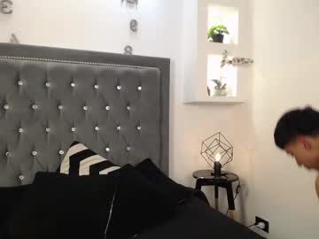 See Keen_nico online Now @ fap.tw