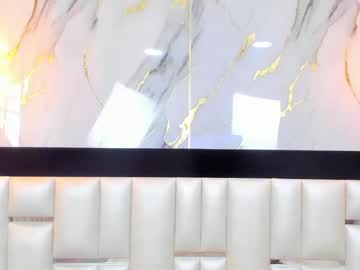 See Kelly_swift online Now @ fap.tw