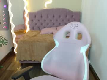 See Kendra_tay online Now @ fap.tw