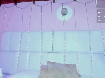 See Kiana_cream online Now @ fap.tw