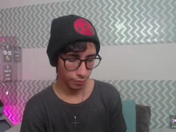 See Kingdanny_8 online Now @ fap.tw