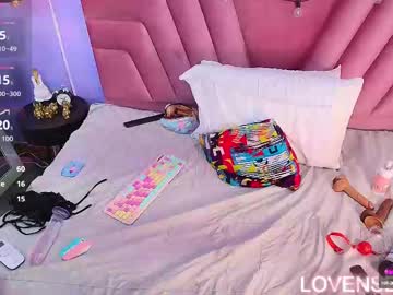 See Kinkyhousewifee_ online Now @ fap.tw