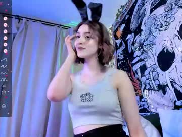 See Kissthasky online Now @ fap.tw