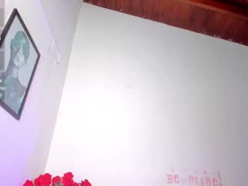 See Kiut_tiffani online Now @ fap.tw