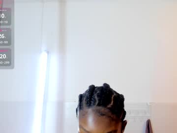 See Kloe__11 online Now @ fap.tw
