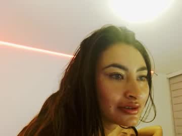 See Lachicadelcan online Now @ fap.tw
