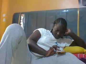 See Ladyblossoms19 online Now @ fap.tw