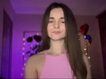 See Lanaloulou online Now @ fap.tw