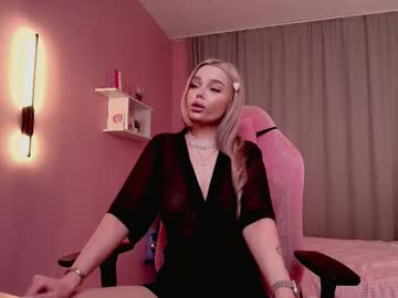 See Leslie_caronn online Now @ fap.tw