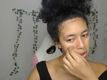 See Ley_blus1 online Now @ fap.tw
